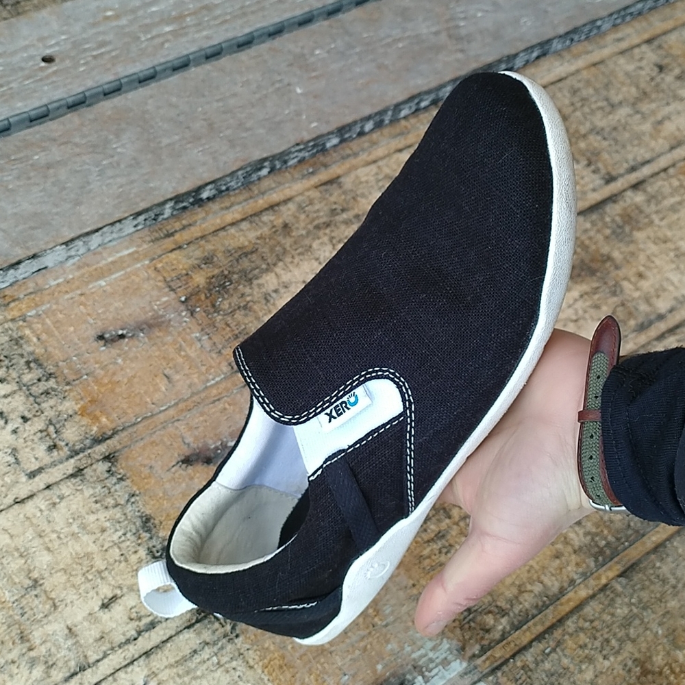Xero shoes Aptos black canvas slip on barefoot sneakers women's 8.5